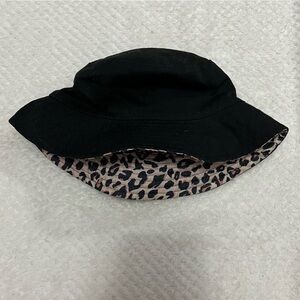 Reversible cheetah bucket hat